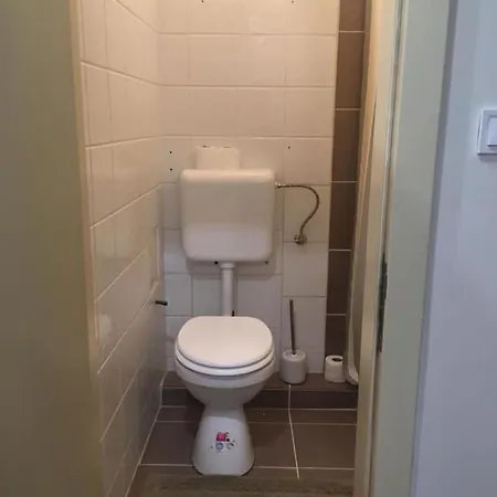 شقة Malasits غيور